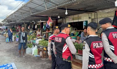 Terus-Menjaga-Kamtibmas,-Kasat-Samapta-Polres-Belu-Pimpin-Tim-Turjawali-Laksanakan-Patroli-Dialogis-di-Seputaran-Kota
