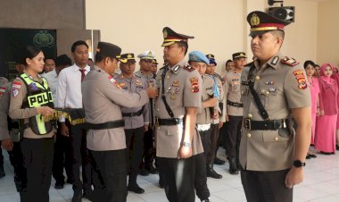 Rotasi-Jabatan,-Kapolres-Belu,-AKBP-I-Gede-Eka-Putra-Astawa-Pimpin-Penyerahan-Jabatan-Wakapolres-dan-Sertijab-Kasat-Lantas