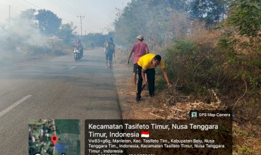 Aksi-Green-Policing-di-Manleten,-Polsek-Tasifeto-Timur-Bersama-Warga-Bersihkan-Bahu-Jalan-Demi-Keselamatan-Pengendara-dan-Lingkungan-yang-Sehat