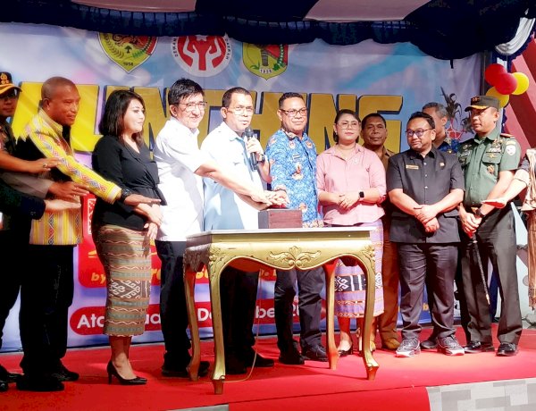 Dukung Pertumbuhan Ekonomi Masyarakat di Perbatasan, Kapolres Belu Dampingi Gubernur NTT Resmikan NTT Mart