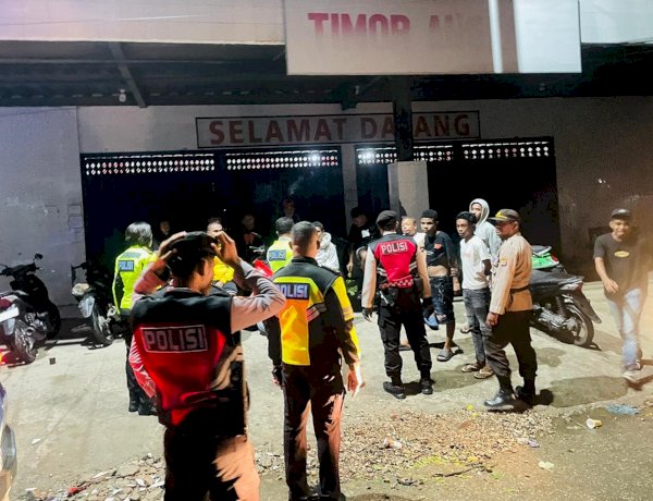 Pimpin Patroli Hingga Dini Hari, Wakapolres Belu bersama Tim KRYD Gagalkan Aksi Balap Liar dan Bubarkan Pesta Miras di Kompleks Pasar Baru