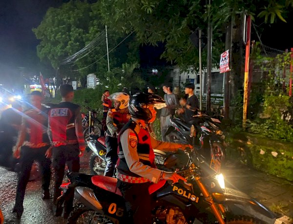 Cegah Segala Bentuk Gangguan Kamtibmas di Akhir Pekan, Tim Perintis Samapta Polres Belu Gencar Lakukan Patroli Dialogis