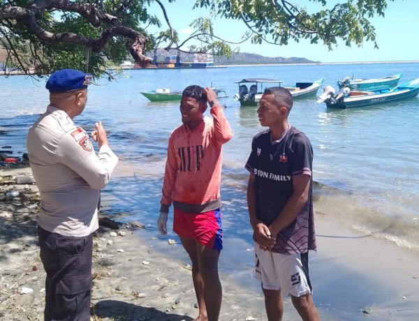 Patroli ke Pesisir Pantai, Personel Sat Polairud Polres Belu Imbau Nelayan Utamakan Keselamatan dan Urungkan Melaut Saat Cuaca Buruk