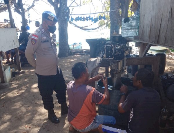 Patroli ke Pesisir Pantai, Personel Sat Polairud Polres Belu Imbau Nelayan Utamakan Keselamatan Saat Turun Melaut