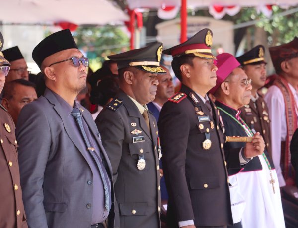 Kapolres Belu Didampingi Pejabat Utama, Hadiri Upacara Detik-detik Proklamasi HUT Ke-81 RI di Tapal Batas