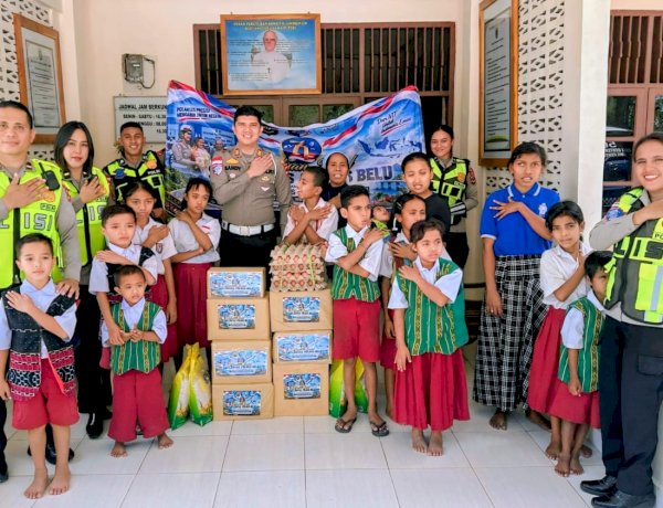 Tanda Cinta Kasih Polri untuk Sesama Jelang Hari jadi Lalu Lintas ke 71, Sat Lantas Polres Belu Salurkan Bansos untuk Anak Panti Asuhan Susteran Alma Atambua