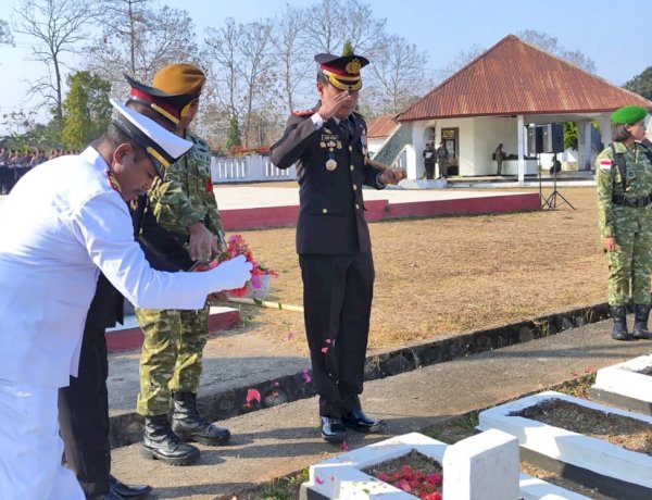 Jelang Peringatan HUT TNI ke 81, Kapolres Belu Hadiri Ziarah dan Tabur Bunga di Taman Makam Pahlawan Seroja