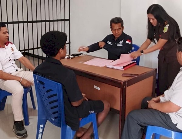 Berkas Perkara Rampung, Penyidik PPA Sat Reskrim Polres Belu Serahkan Tersangka Kasus Persetubuhan terhadap Anak ke Kejaksaan Negeri Belu