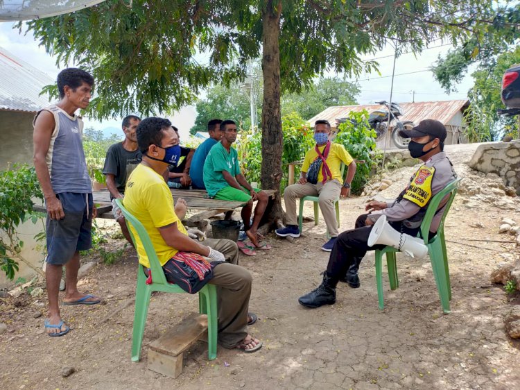 Turun Sosialisasi, BRIGPOL Junaedi Minta Warga Jaga Jarak di Tengah Pandemi Covid-19