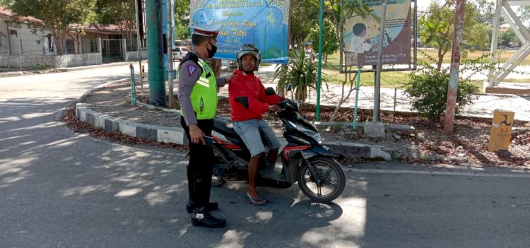 Sat Lantas Polres Belu ke Pengendara: Mari Cegah Covid-19 dengan Pakai Masker Saat Keluar Rumah