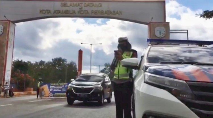 Penerangan Keliling di Batas Kota, Sat Lantas Polres Belu Ajak Masyarakat Patuhi Protokol Kesehatan