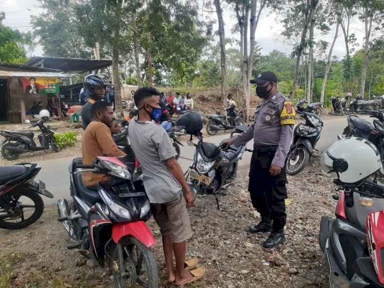 Bertemu Warga Binaannya, Bhabinkamtibmas Polsek Tasifeto Timur Sampaikan Edaran Menteri dan Ajak Patuhi Protokol Kesehatan