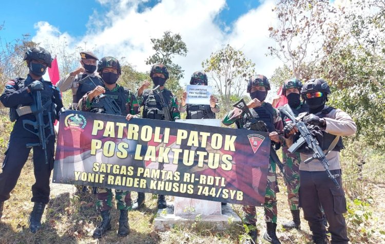 Pastikan Batas Negara Aman, Polsubsektor Laktutus Bersama Satgas Pamtas dan Brimob Gelar Patroli Perbatasan