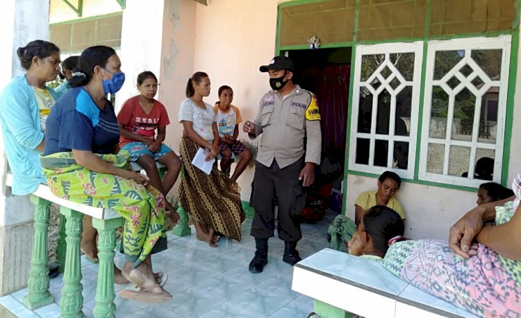 Agar Tetap Sehat, Bhabinkamtibmas Fatubaa Minta Masyarakat Jangan Sepelekan Prokes Covid-19