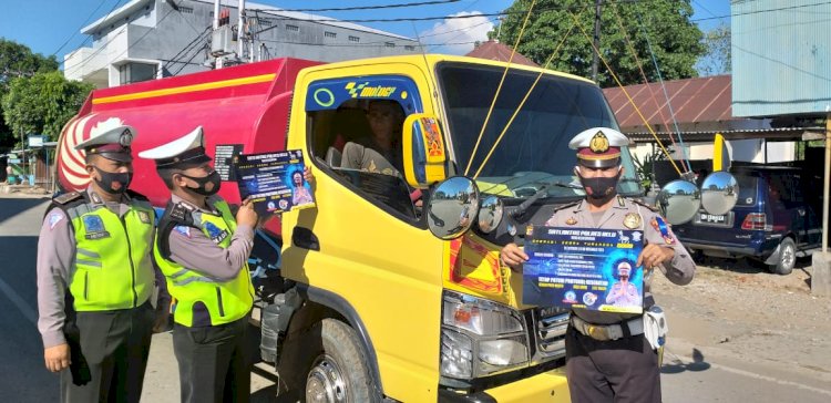 Bawa Spanduk dan Pamflet Imbauan, Sat Lantas Polres Belu Ajak Masyarakat Patuh Berlalu Lintas dan Disiplin 4 M