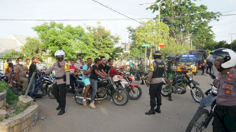 Gelar Patroli Pasca Coblos,Gabungan TNI Polri Bubarkan Konvoi Massa di Beberapa Titik Kota Atambua