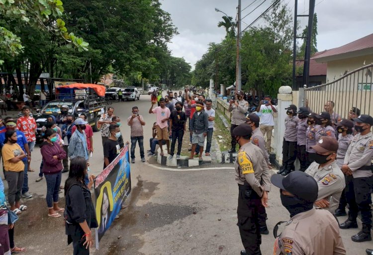 Aksi Damai Berujung Dialog, Simak Penjelasan Kapolres Belu kepada Peserta Aksi Damai Aliansi Pemuda Belu