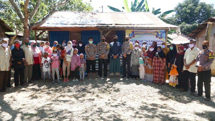 Berbagi di Bulan Suci Ramadhan, Kapolres Belu Salurkan Paket Sembako untuk Kaum Dhuafa dan Mualaf