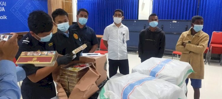 Sat Pol Airud Polres Belu Amankan Perahu Pengangkut 20 Koli Rokok ke Timor Leste