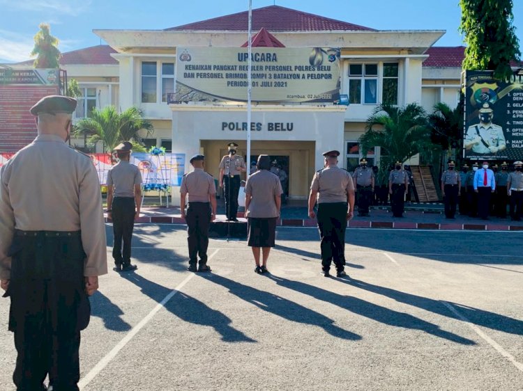 Semarak Hari Bhayangkara ke 75, Kapolres Belu Pimpin Upacara Kenaikan Pangkat Personil Polres Belu dan Brimob