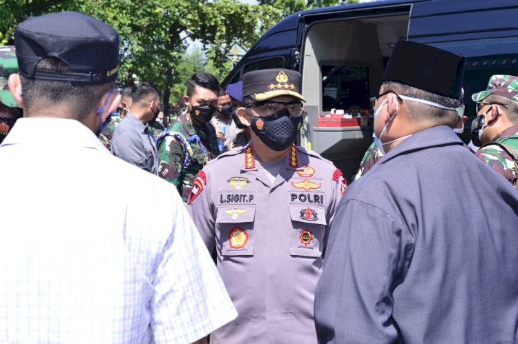 Panglima TNI dan Kapolri Tinjau Vaksinasi Massal di JIEXPO dan Pesantren Al-Hamidi Jakarta