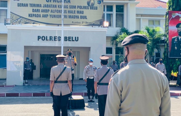 Kapolres Belu  AKBP Yosep Krisbiyanto Pimpin Serah Terima Jabatan Kabag SDM