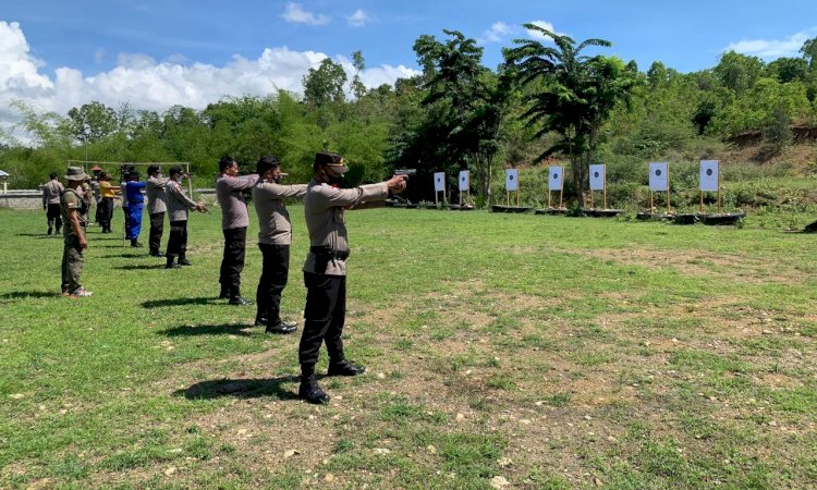 Asah Kemampuan Personil, Polres Belu Gelar Latihan Menembak Berkala