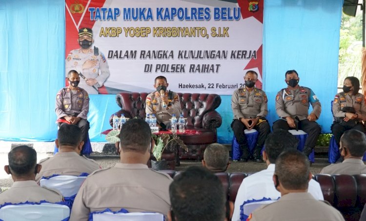 Kunjungan Kerja ke Polsek Raihat, Kapolres Belu Minta Anggota Genjot Akselerasi Vaksinasi dan Kawal BTPKLWN
