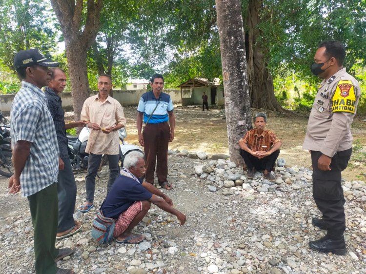 Sambang Desa, BRIPKA Mathis Pinta Warga Jaga Kamtibmas dan Tetap Kenakan Masker Saat Beraktivitas