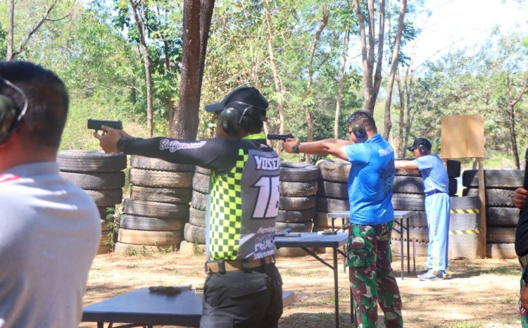 Wujud Kekompakan, Kapolres Belu Undang Dekan Unhan RI Hingga Dansatgas Ikut Latihan Menembak Bersama