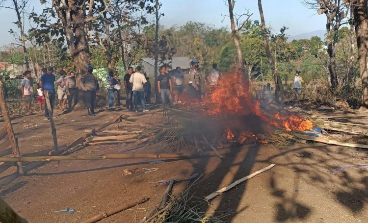 Operasi Berantas Judi, Tim Gabungan Polres Belu Bongkar dan Bakar Arena Judi Sabung Ayam  di Tiga Lokasi