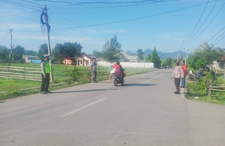 Beri Pelayanan Prima untuk Masyarakat, Kapolres Belu Kerahkan Ratusan Personil Atur Lalu Lintas di Pagi Hari