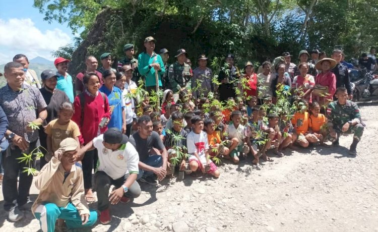 Bersama Hijaukan Bumi, Polres Belu Bareng TNI dan Ikatan Jurnalis TV Indonesia Gelar Aksi Tanam 1000 Pohon di Tapal Batas