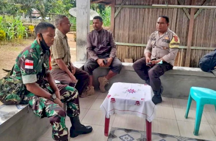 Bersama Babinsa, BRIPKA Syukur Bay Sambangi Warga Sadi Beri Pesan Kamtibmas