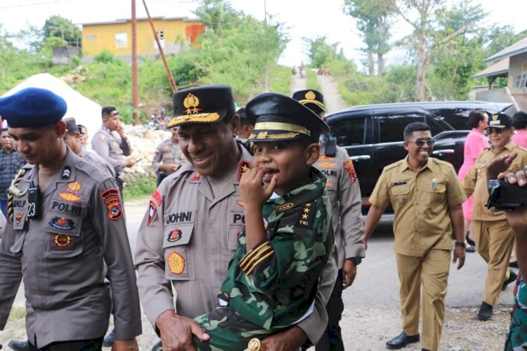 Kapolda NTT menyebut Caesar Hendrik Meo Tnunay atau yang biasa di sapa Nono sebagai Bintang dari Selatan Indonesia.