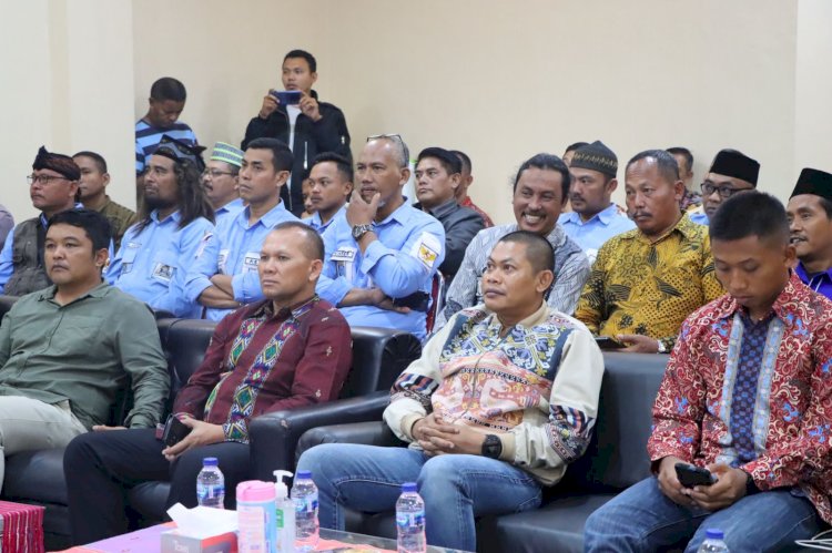 Lestarikan Budaya Indonesia, Kapolres Belu bersama Pejabat Utama dan Masyarakat Nobar Wayang Kulit Wahyu Makutharama