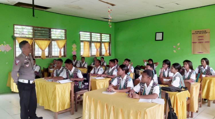 Police GT School di Gelaran Ops Keselamatan, Sat Lantas Polres Belu Tekankan Pentingnya Tertib Berlalu Lintas ke Pelajar SMKN 1 Atambua