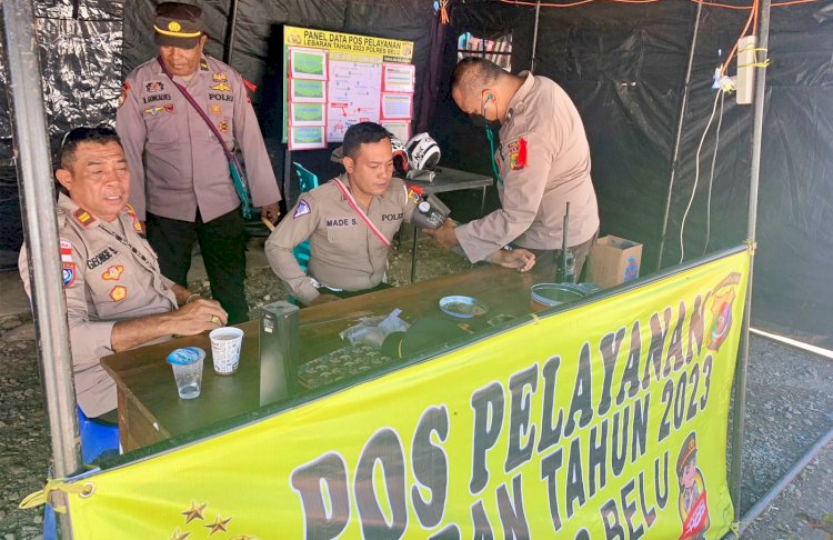 Turun ke Dua Pos Pengamanan Lebaran, Satgas Ban Ops Ketupat Polres Belu Cek Kesehatan Personel dan Beri Bekal Kesehatan