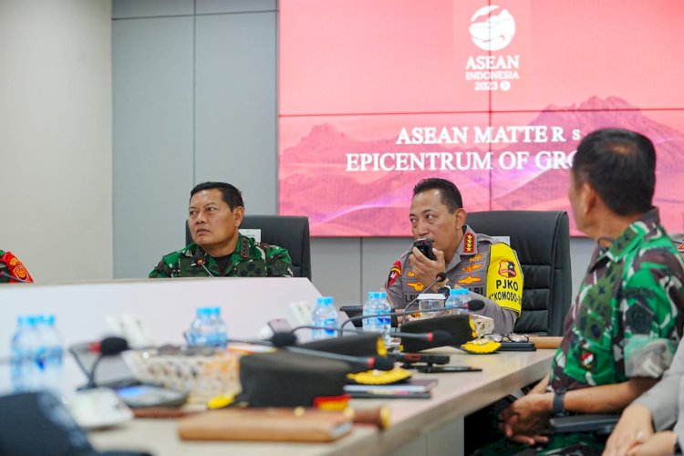 Tinjau 91 Command Center, Kapolri dan Panglima TNI Pastikan Kesiapan Personel Jelang KTT ASEAN