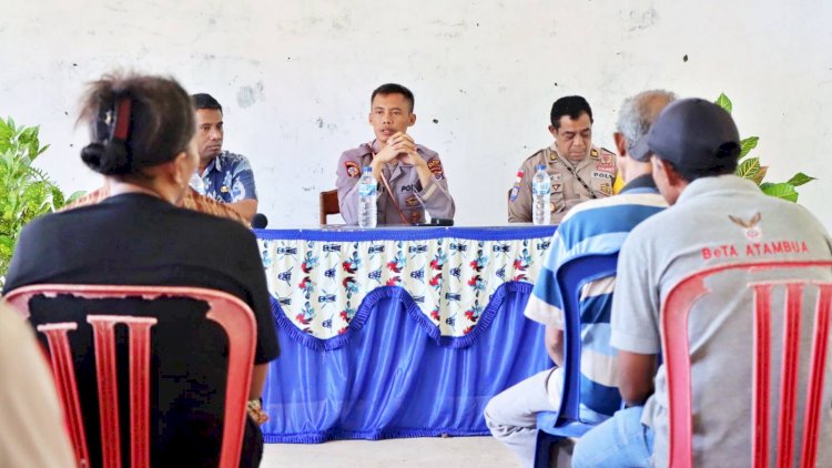 Dialog Bersama Wakapolres Belu saat Jumat Curhat, Warga Fatubenao Minta Polisi Tingkatkan Patroli Malam di Wilayahnya