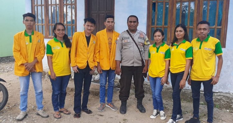 Turun ke Desa Pantauan, Bhabinkamtibmas Polres Belu Ajak Mahasiswa KKN Undana Dukung Polri Jaga Kamtibmas