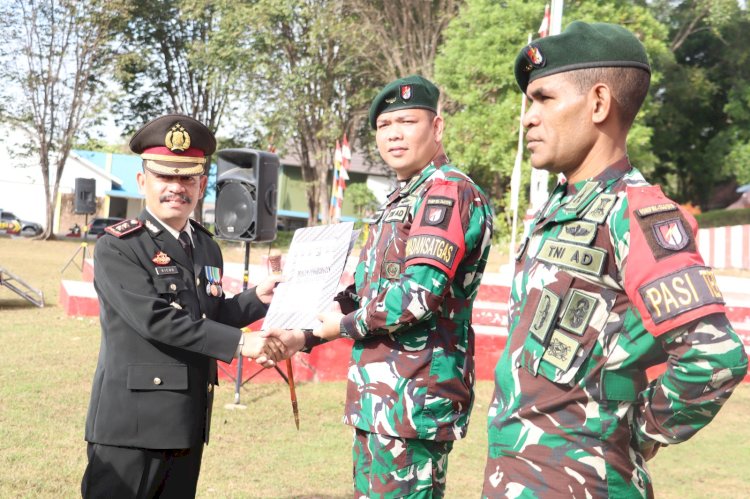 Puncak Hari Bhayangkara ke 77, Kapolres Belu dan Bupati Beri Reward kepada Personel Polri dan Satgas Pamtas RI-RDTL