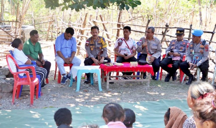 Kembali Gelar Jumat Curhat, Kapolres Belu, AKBP Richo N.D Simanjuntak Tampung dan Jawab Curahan Hati dari Masyarakat Kampung Fohomea