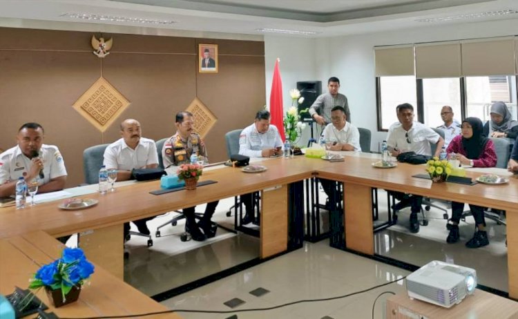 Hadir di PLBN Motaain, Tim Baintelkam Polri bersama Kapolres Belu Rapat Bersama Bahas penanggulangan Transnational Crime di perbatasan RI-RDTL