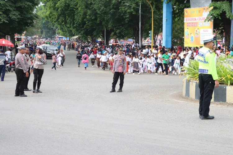 Sedot Perhatian Ribuan Warga, Parade Kebangsaan Sambut HUT RI ke 78 Dijaga dan Dikawal Ketat Personel Polres Belu