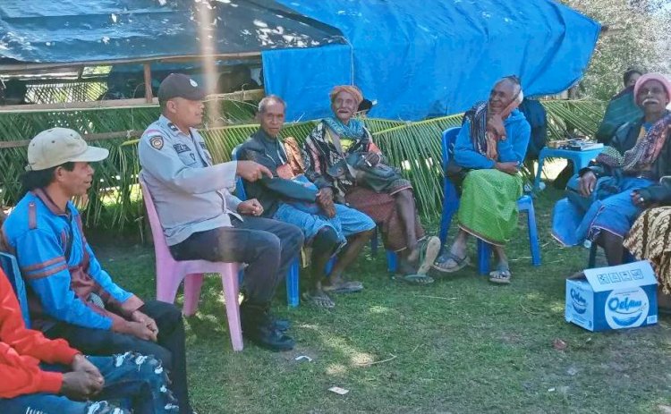 Puncak Musim Kemarau Disertai Angin, Bhabinkamtibmas Polres Belu Imbau Warga Rubah Kebiasaan Buka Lahan Pertanian dengan Cara Membakar