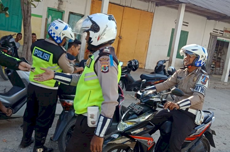 Hunting Seputaran Kota, Personel Ops Zebra Polres Belu Jaring Pengendara Dibawah Umur dan Tidak Pakai Helm