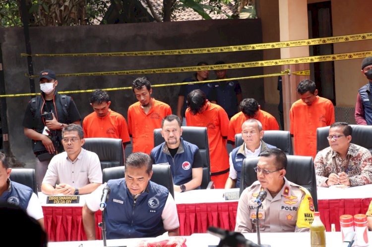 Bareskrim Bongkar Peredaran Gelap Narkoba Modus Keripik Pisang