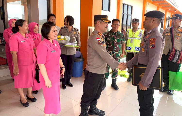 Bangga Atas Prestasi Anggotanya, Kapolres Belu Sambut dan Gelar Syukuran untuk Bripka Nasrul Peraih Pin Emas Kapolri