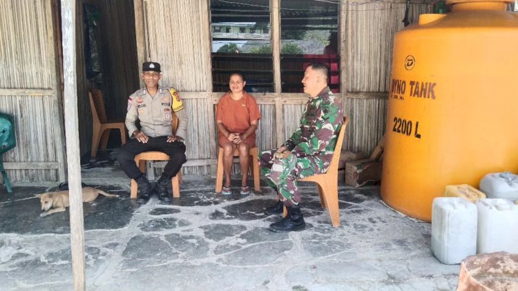 Rutin Sambangi Warga Binaanya di desa Tulakadi, Upaya Bhabinkamtibmas Polres Belu dan Babinsa Wujudkan Pemilu yang Aman